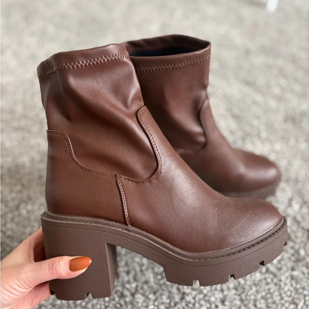 Brown Chunky Heel Ankle Boots - Picture 6 of 7